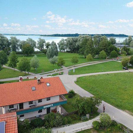 Ferienwohnungen Haus Am See Bernau am Chiemsee Exterior foto