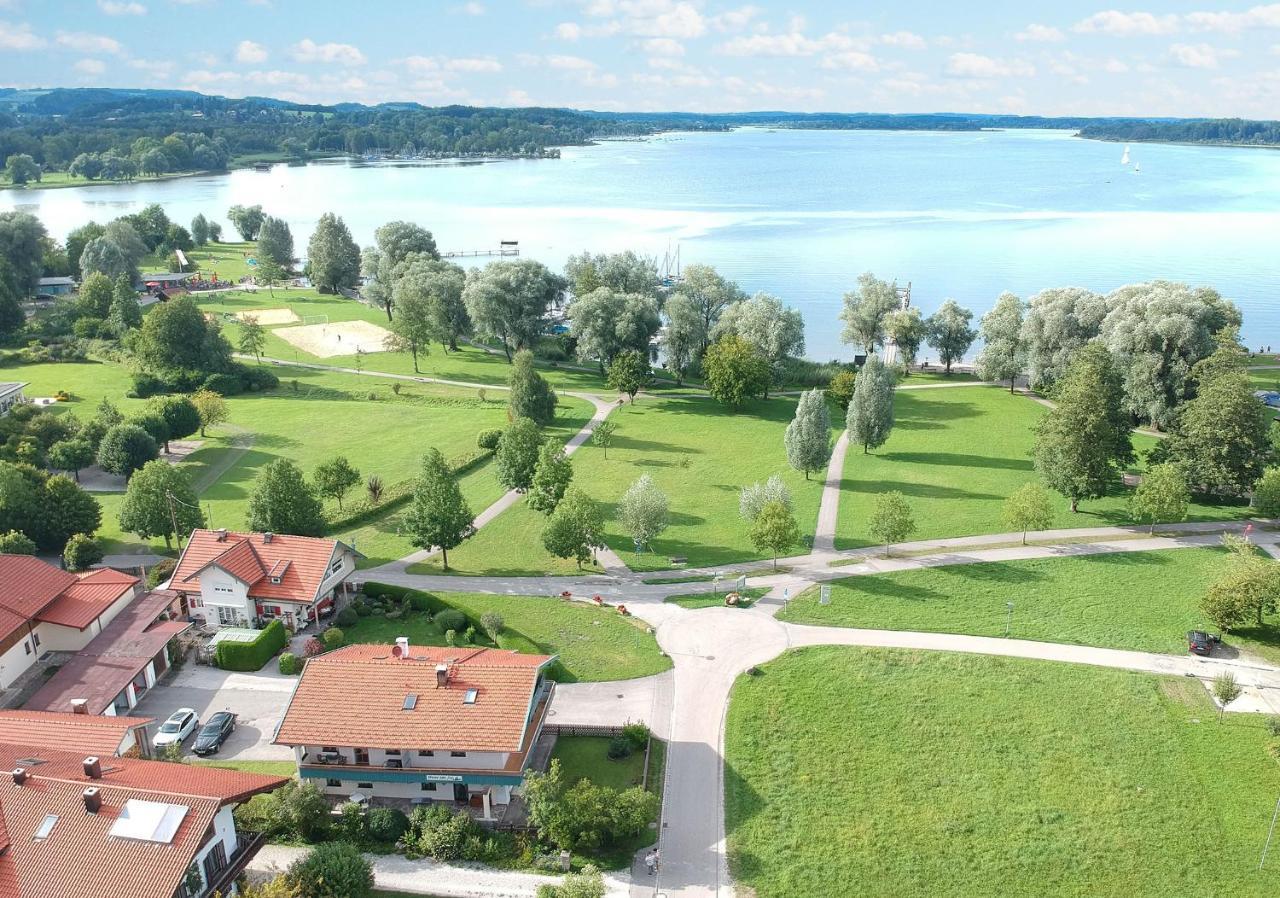 Ferienwohnungen Haus Am See Bernau am Chiemsee Exterior foto