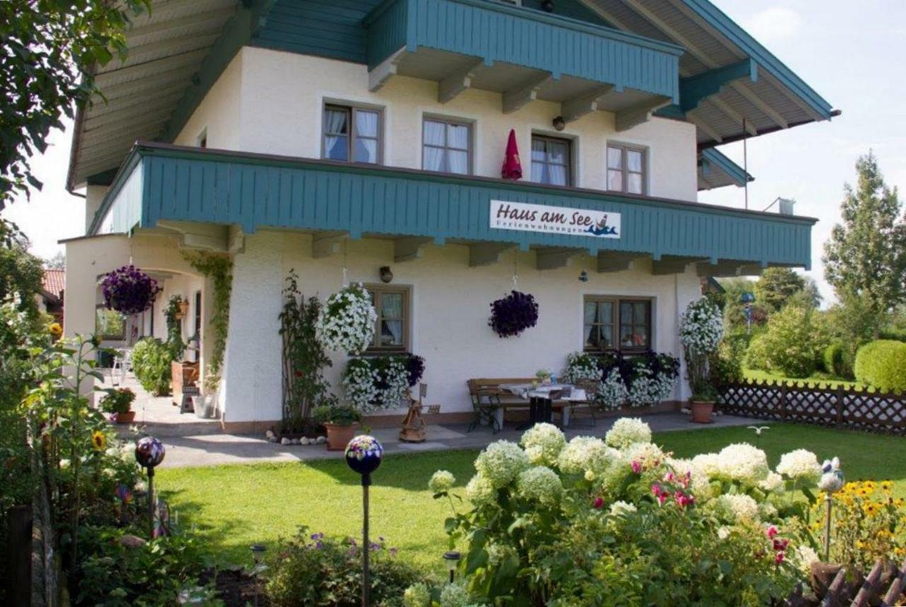 Ferienwohnungen Haus Am See Bernau am Chiemsee Exterior foto